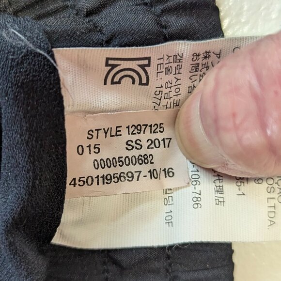 Under Armour Size Small Black and Purple Running Shorts - Picture 11 of 15